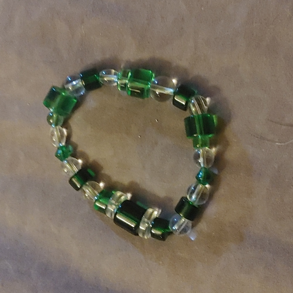 Beaded Green Bracelet any 5 bracelets for 10$
